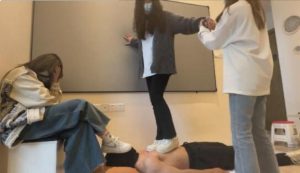 【208少女宿舍】假期三人37分钟群调大学狗网盘下载-字母网社区