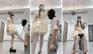 【樱子大人】白丝洛丽塔S-狗链遛狗骑马转胯耳光提档踩踏窒息插图1