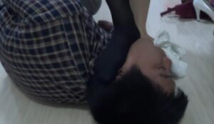 【嘉嘉】捂嘴掐脖勒死逼-字母网社区