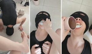 【yukis】跪舔脏鞋长靴踩虐抽牌惩罚全体重踩踏脚喂食-字母网社区