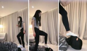 【晚晚】运动鞋连环提档狂抽耳光骑马虐乳闻船袜v插图1 【晚晚】运动鞋连环提档狂抽耳光骑马虐乳闻船袜v插图1