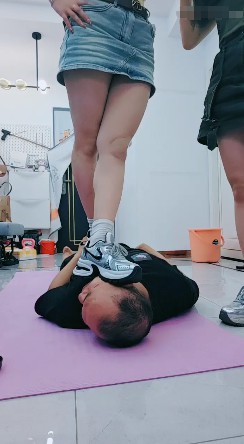 nvwang65830-2.jpg