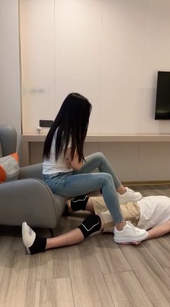 nvwang67964_3.jpg