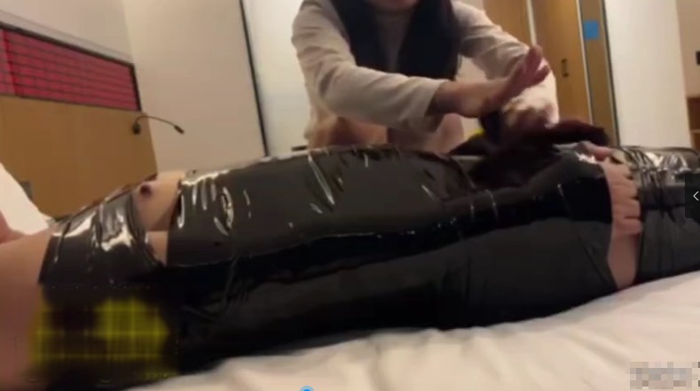 女S木乃伊捆绑M_插马眼撸JB龟头折磨圣水下自撸射视频下载插图1