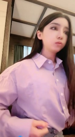 领主女S_黄金调教厕奴吃到满嘴屎一副要吐的样子视频下载插图2