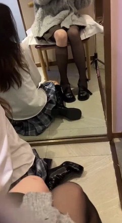 素人女王_家中反差JK服骚母狗黑丝脚跳蛋玩骚逼视频下载插图3 素人女王_家中反差JK服骚母狗黑丝脚跳蛋玩骚逼视频下载插图3