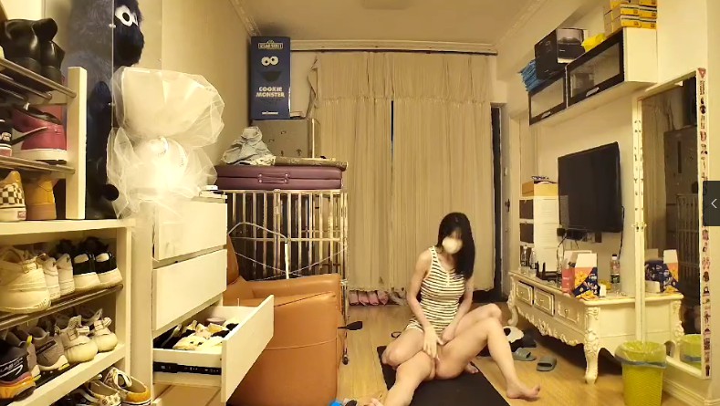 素人女王_给骚母狗插上狗尾巴后手指和脚趾玩BB视频下载-字母网社区