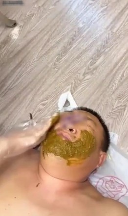 素人女王_浓稠黄金拉在狗肚子上并抹脸用屎刷牙视频下载-字母网社区