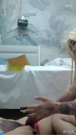 丰满精神小妹_高跟鞋重度插马眼出血后踩鸡折磨视频下载-字母网社区