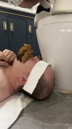 平安夜下_精神小妹双女生给贱狗补充黄金营养视频下载-字母网社区