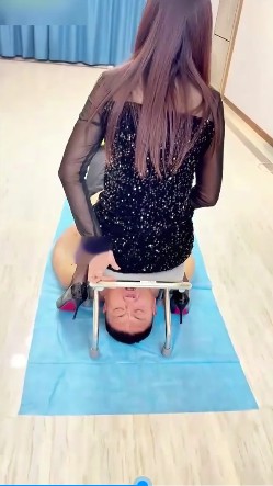 冷焱女王202511厕椅赏黄金_近距离欣赏M吃排泄物视频下载-字母网社区